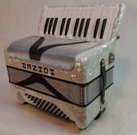 Hohner White 48